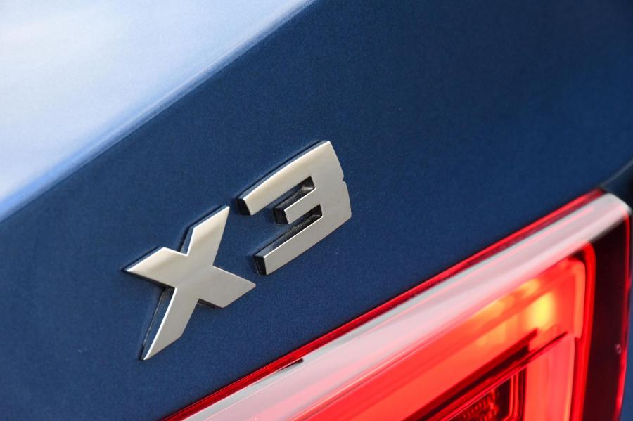 Логотип BMW X3 M40i (G01) 2017 года  (ZA) (фото 38 из 40)